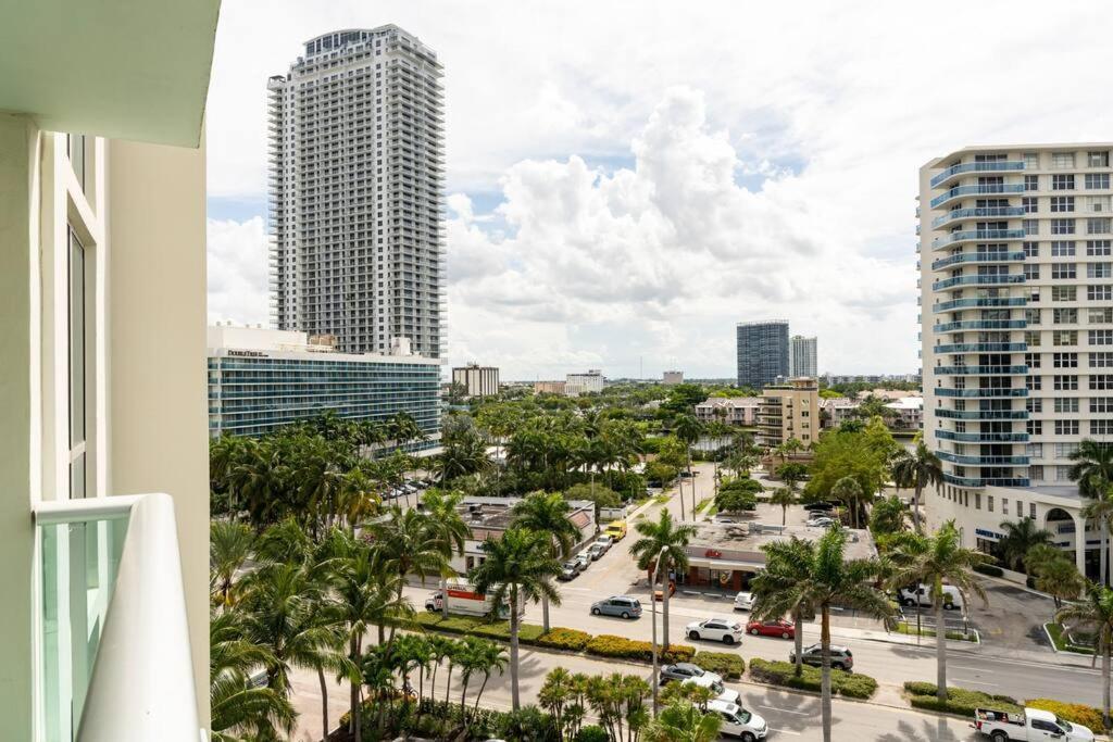 Luxury Stylish Oceanfront 2 Bedroom 2 Bathroom In Fl Apartment Hollywood