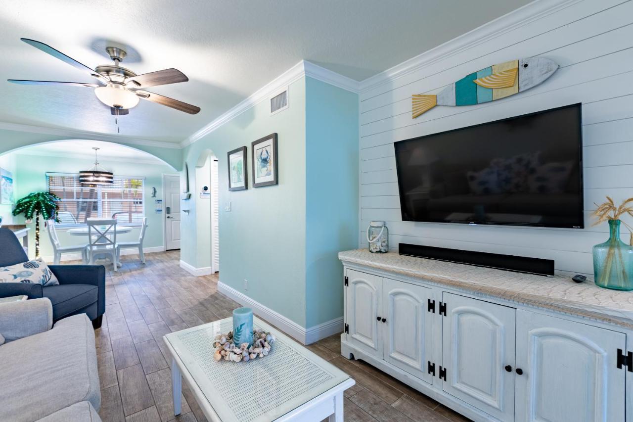 Gorgeous Coastal Barefoot Beach Indian Shore * Clearwater Beach