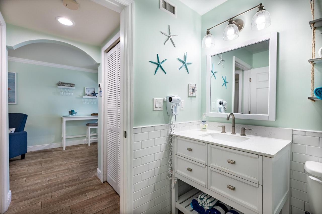 Gorgeous Coastal Barefoot Beach Indian Shore *