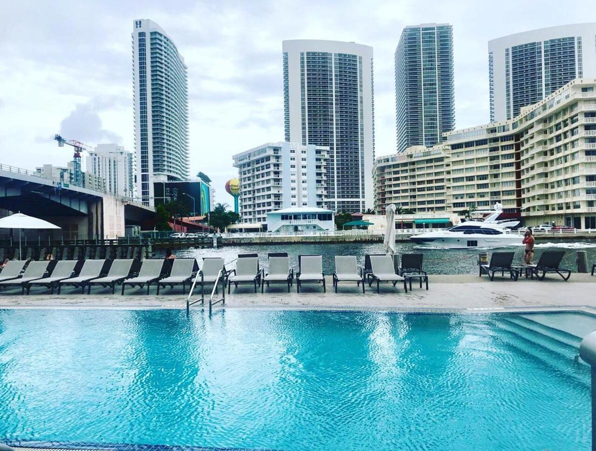 Apartment Stunning 2 Bedroom Bay Front Apt W/ Breathless View 1909 Hallandale Beach