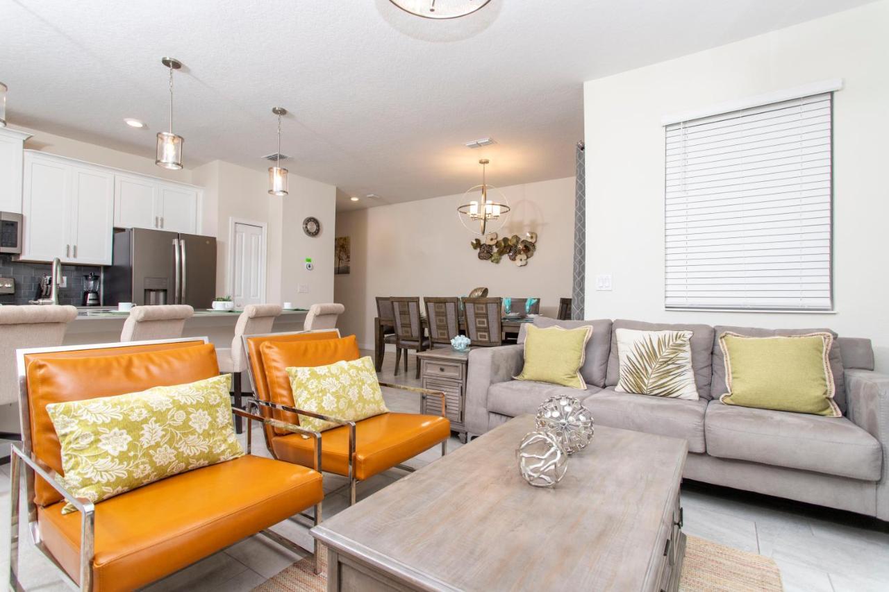 Luxurious Decor 4 Bd W/ Pool Close To 4820 Holiday home Kissimmee