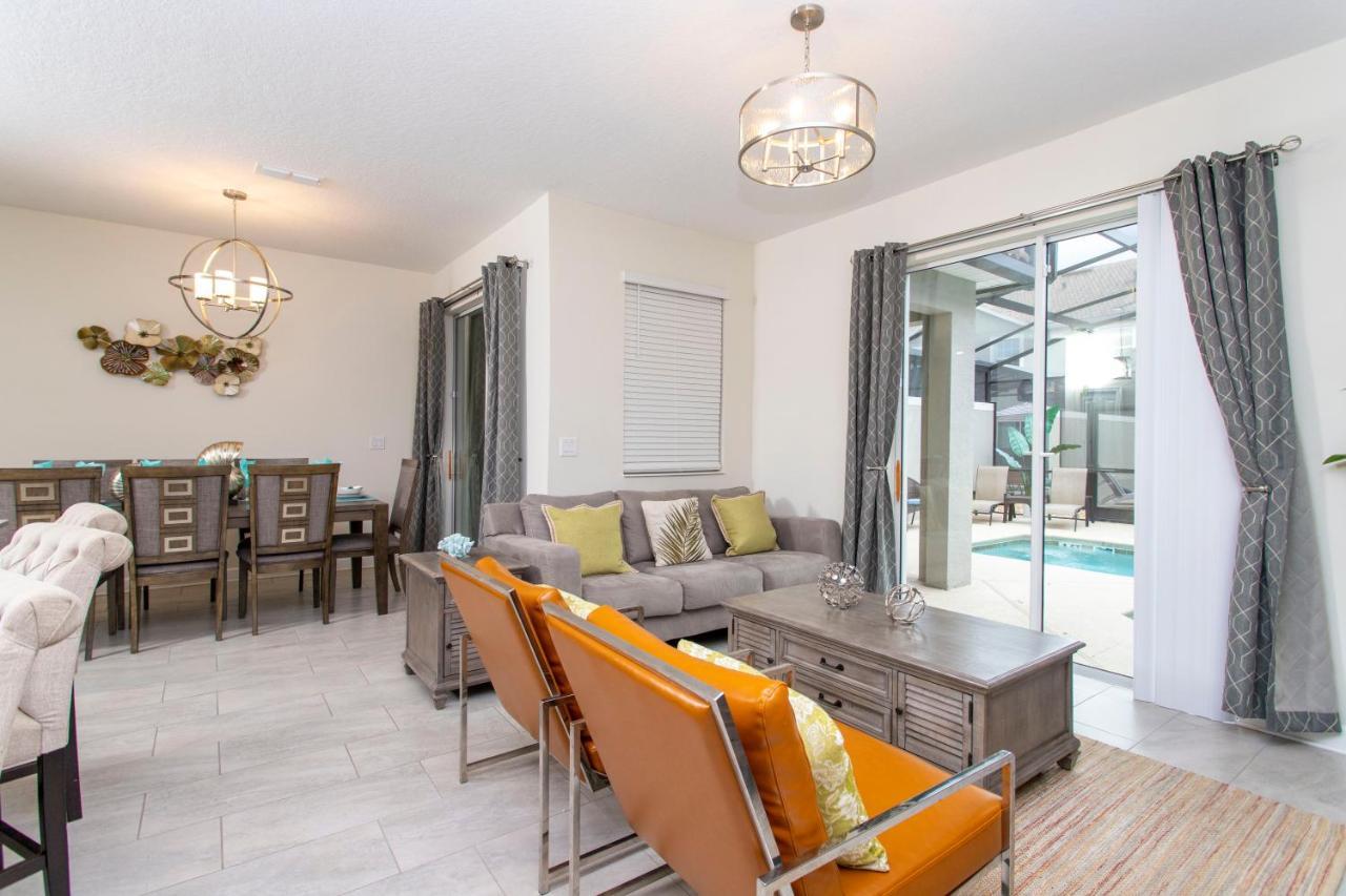 Holiday home Luxurious Decor 4 Bd W/ Pool Close To 4820