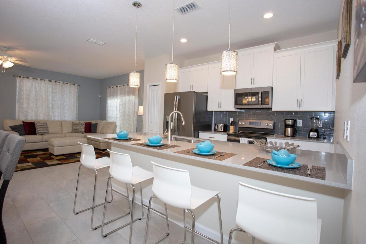 Stunning 5 Bd W/ Pool Close To 4822 Holiday home Kissimmee