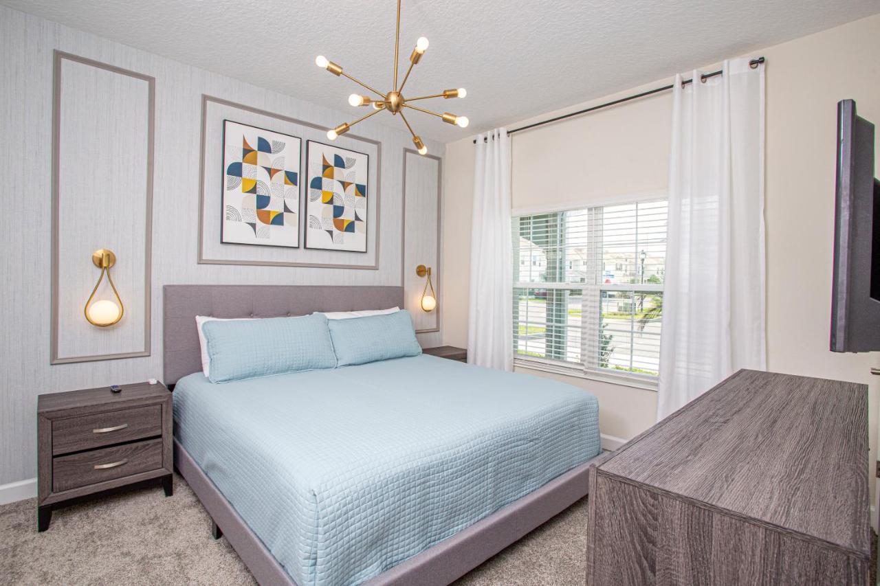 Gorgeous 4 Bedroom W/ Pool Close To 4836 Holiday home Kissimmee