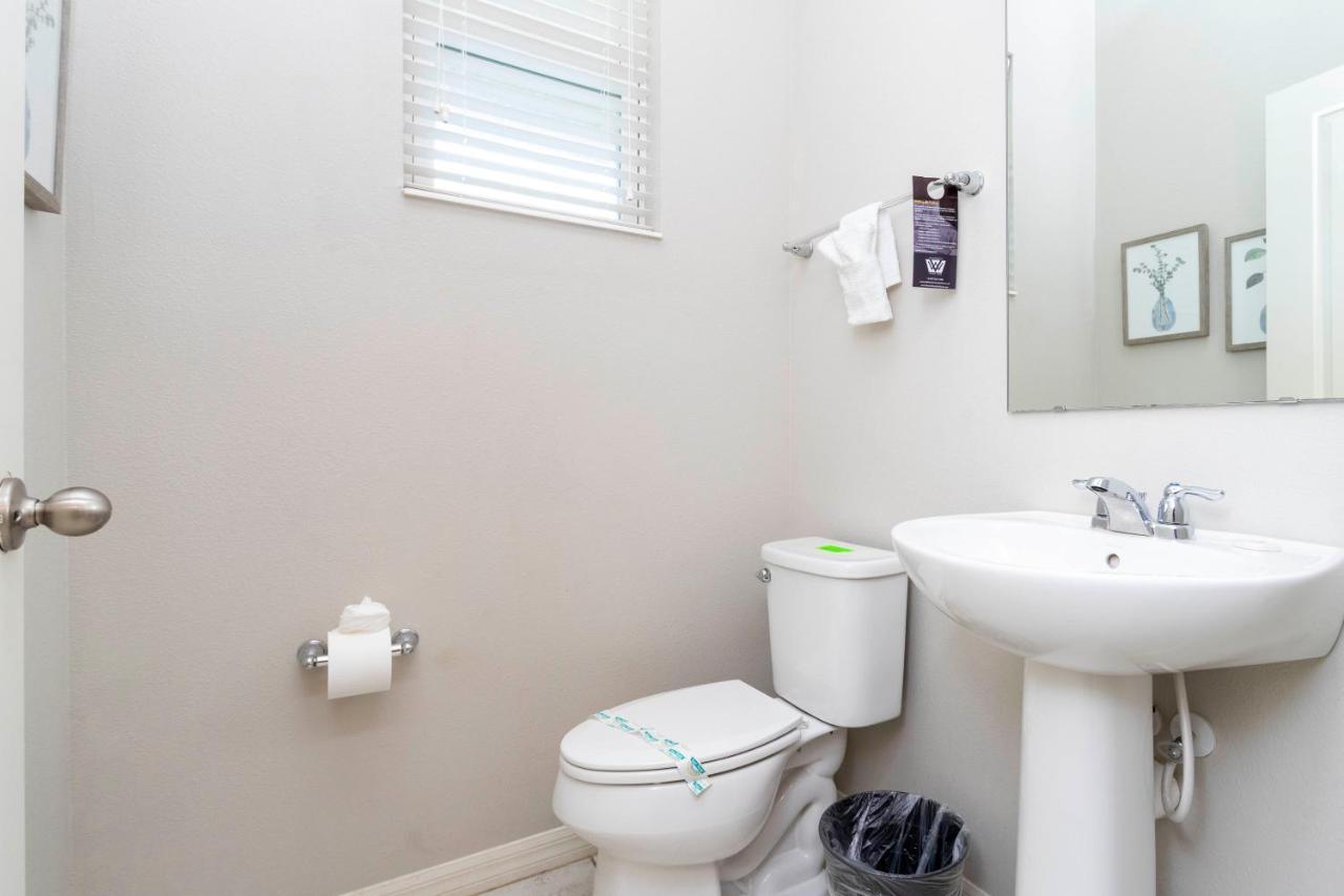 Four Bedrooms At Compass Bay Kissimmee