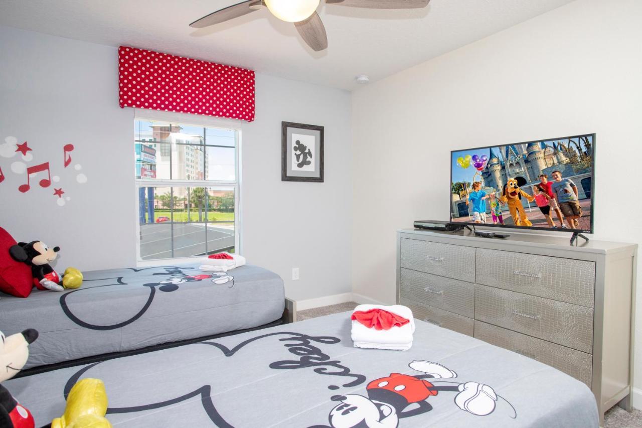 Ravishing Four Bd W/ Pool Close To 4947 *