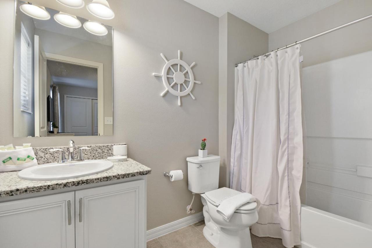 Four Bedrooms Townhome 5128 Holiday home *