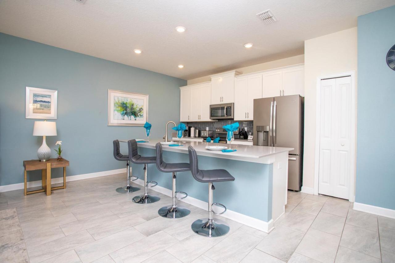 Ravishing Four Bd W/ Pool Close To 4947 *