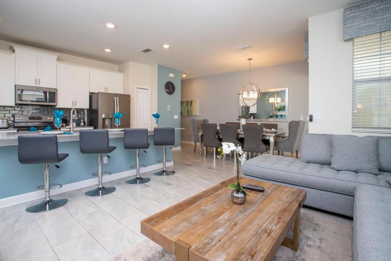 Ravishing Four Bd W/ Pool Close To 4947