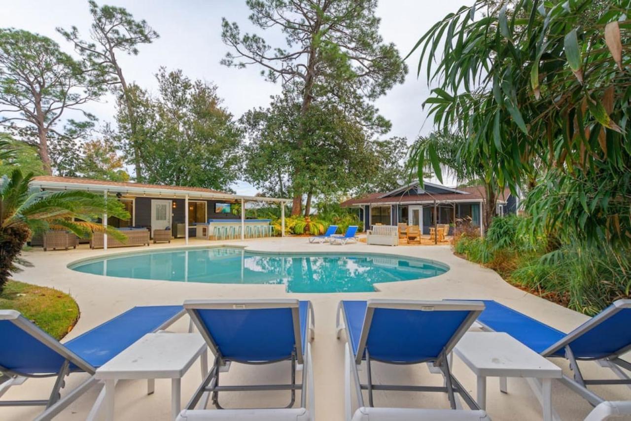 The Flip Flop Stop - Private Heated Pool, Pool House, Backyard Oasis And Game Holiday home Panama City Beach