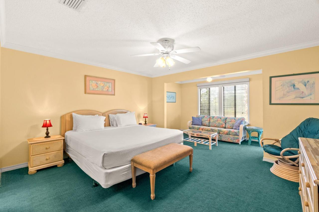 The At St. Thomas Square #103 Hotel