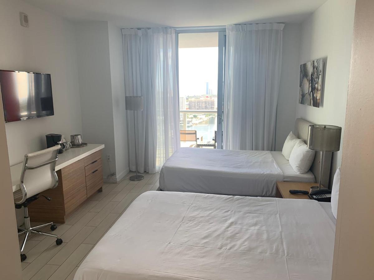Aparthotel Beachwalk Elite And