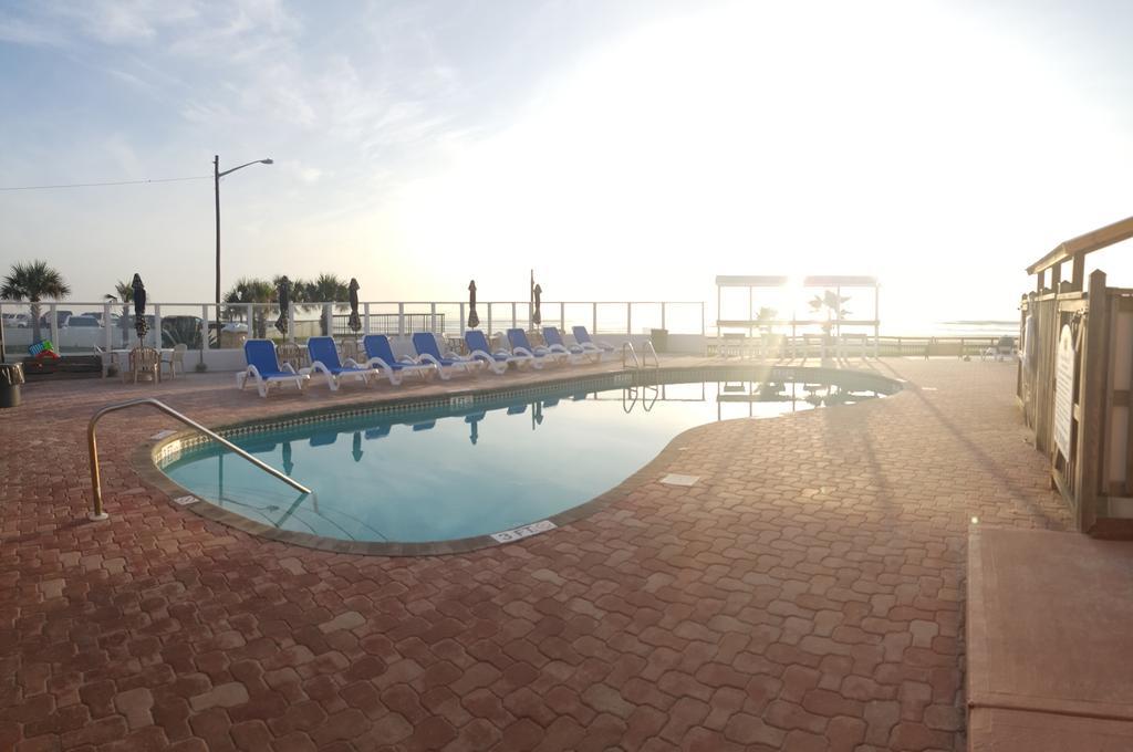 Cove Oceanfront 3*