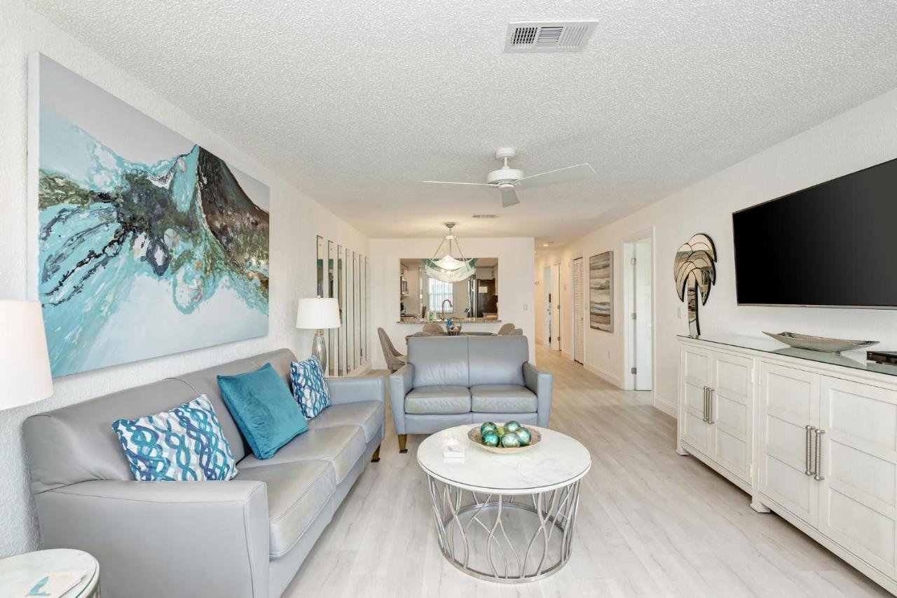 Absolute Anna Maria-private Access-heated Pool-water Views From Every Apartment