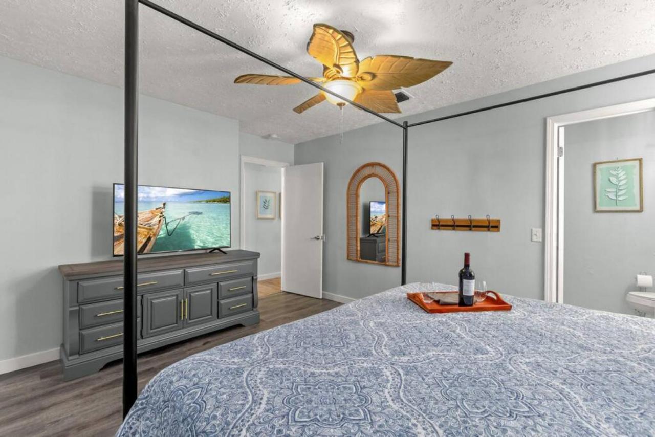 Fanta Sea: Coastal Retreat With Hot Tub And Game