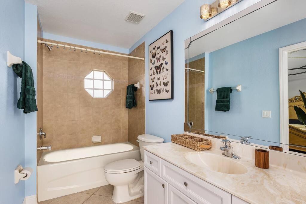 Welcome To The Jungle! Pool & Jacuzzi! Sleeps 12+! *