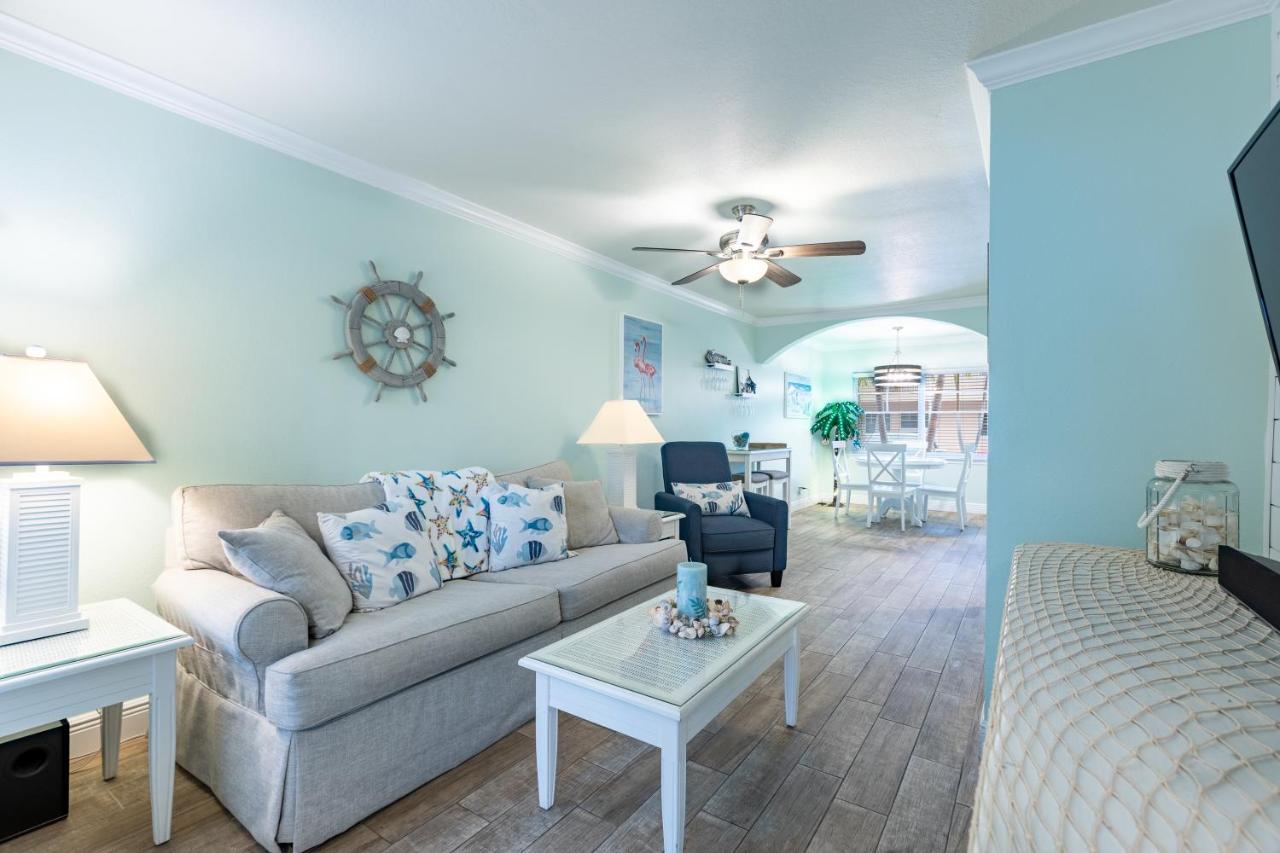 Gorgeous Coastal Barefoot Beach Indian Shore Apartment
