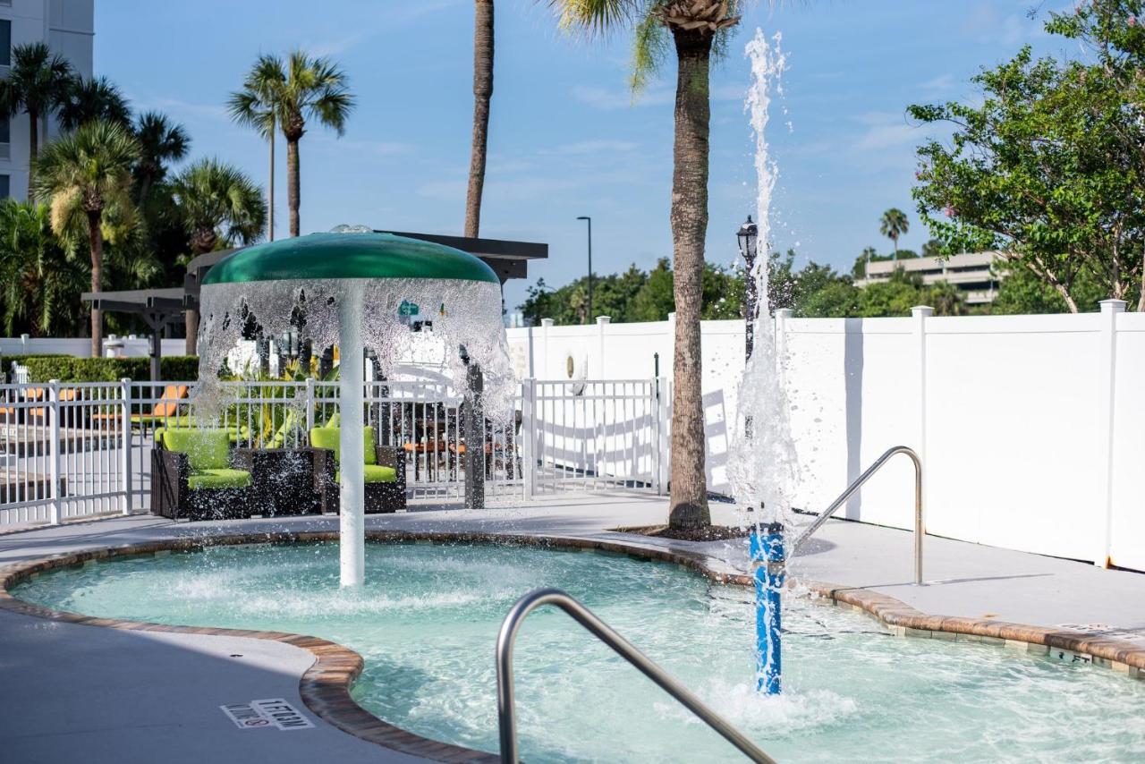 & Across From Universal By Ihg 3* Orlando