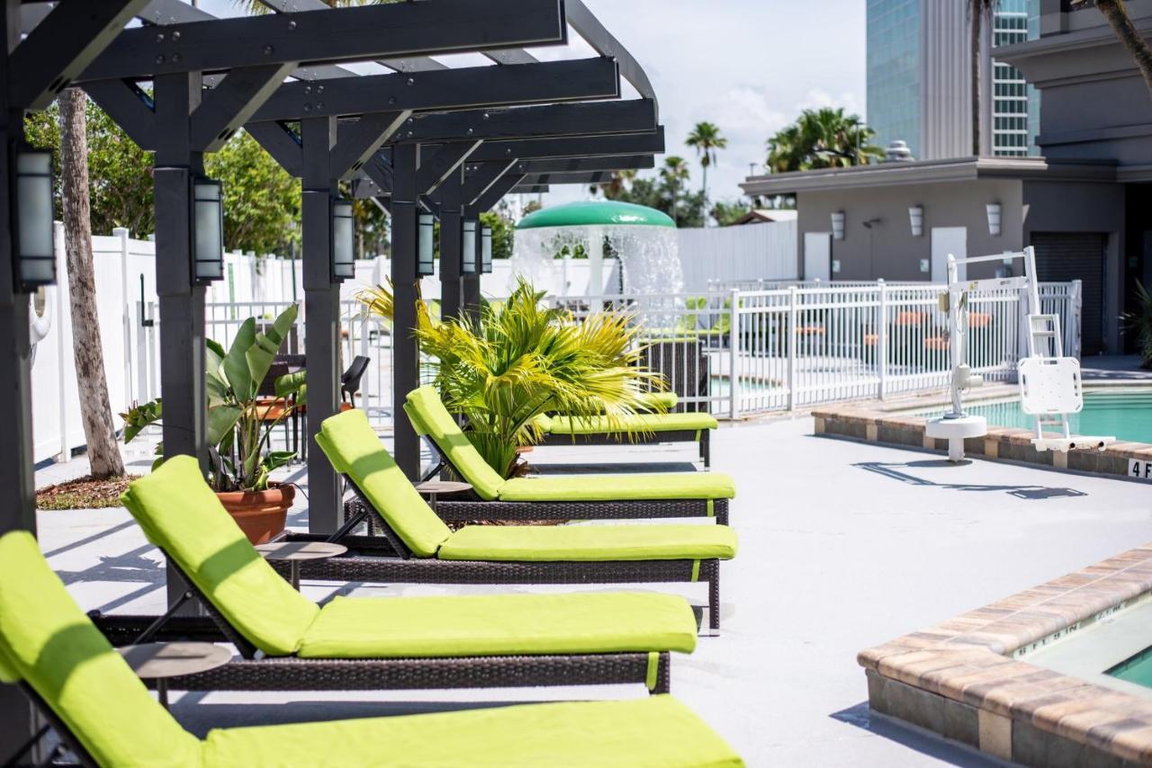 & Across From Universal By Ihg 3* Orlando