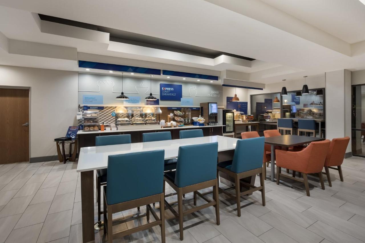 Express & Perry, An Ihg Hotel 2*