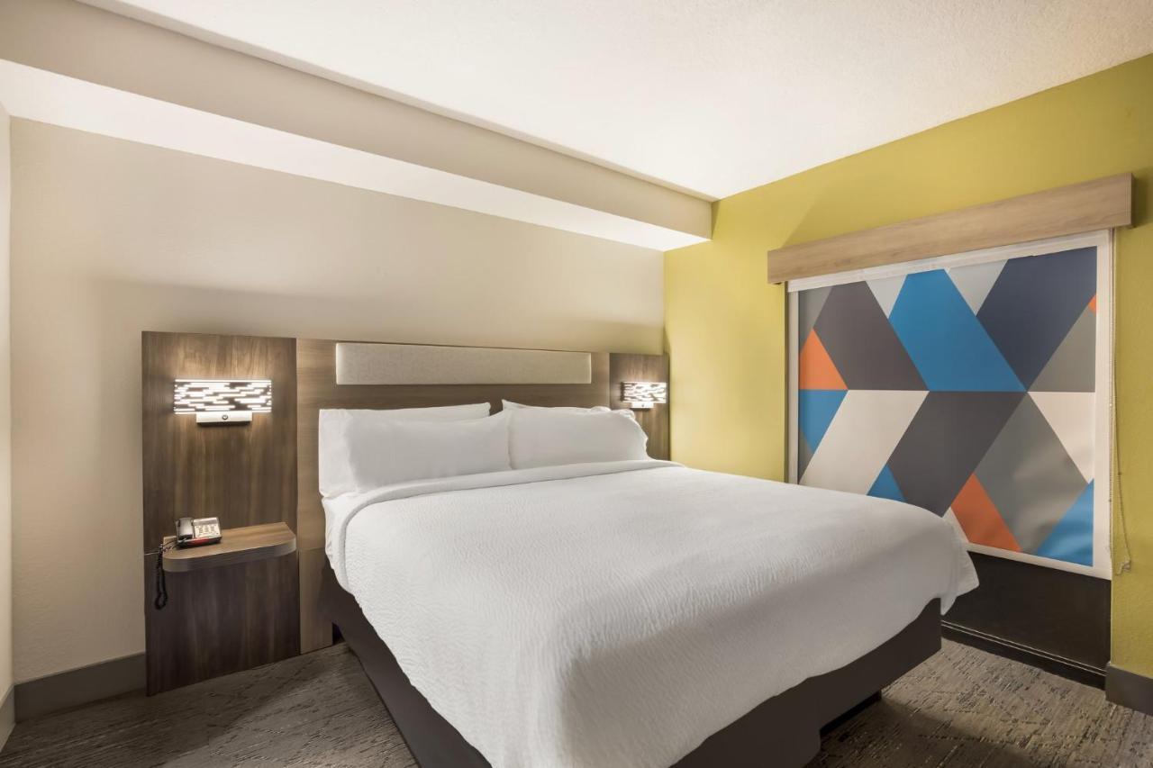 Express & Perry, An Ihg 2*