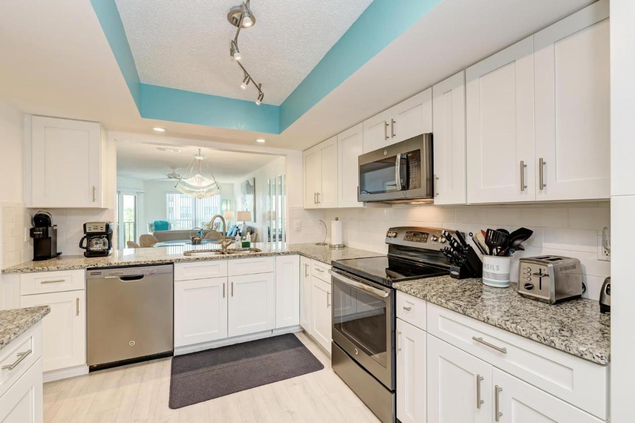 Absolute Anna Maria-private Access-heated Pool-water Views From Every *