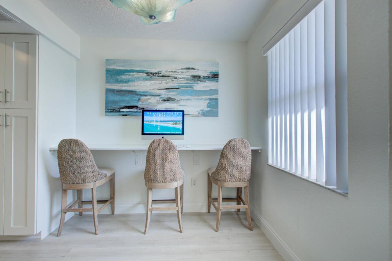 Absolute Anna Maria-private Access-heated Pool-water Views From Every *