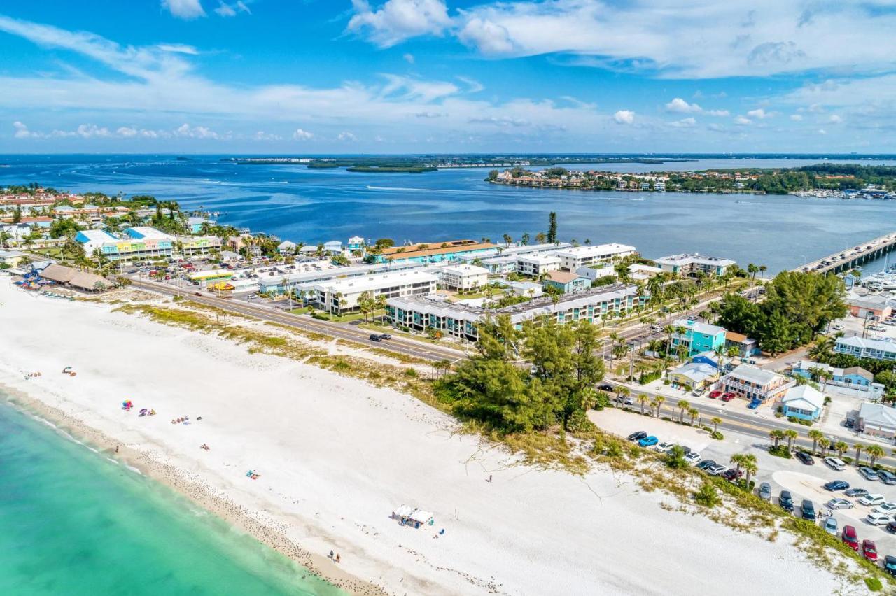 Absolute Anna Maria-private Access-heated Pool-water Views From Every Apartment