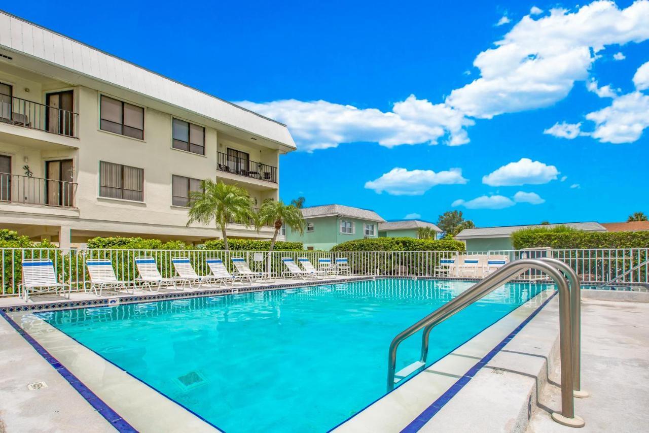 Apartment Absolute Anna Maria-private Access-heated Pool-water Views From Every *