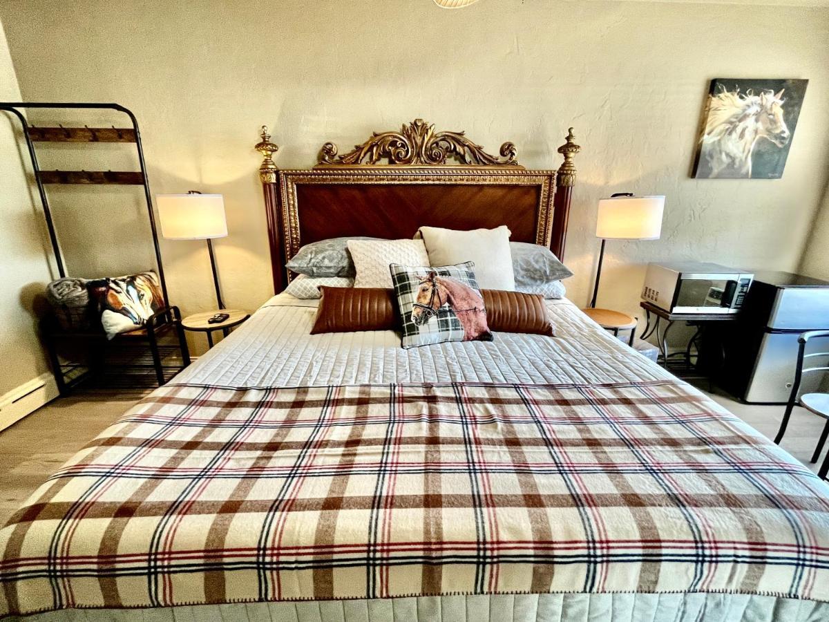 Shamrock Cove Inn Motel 4*