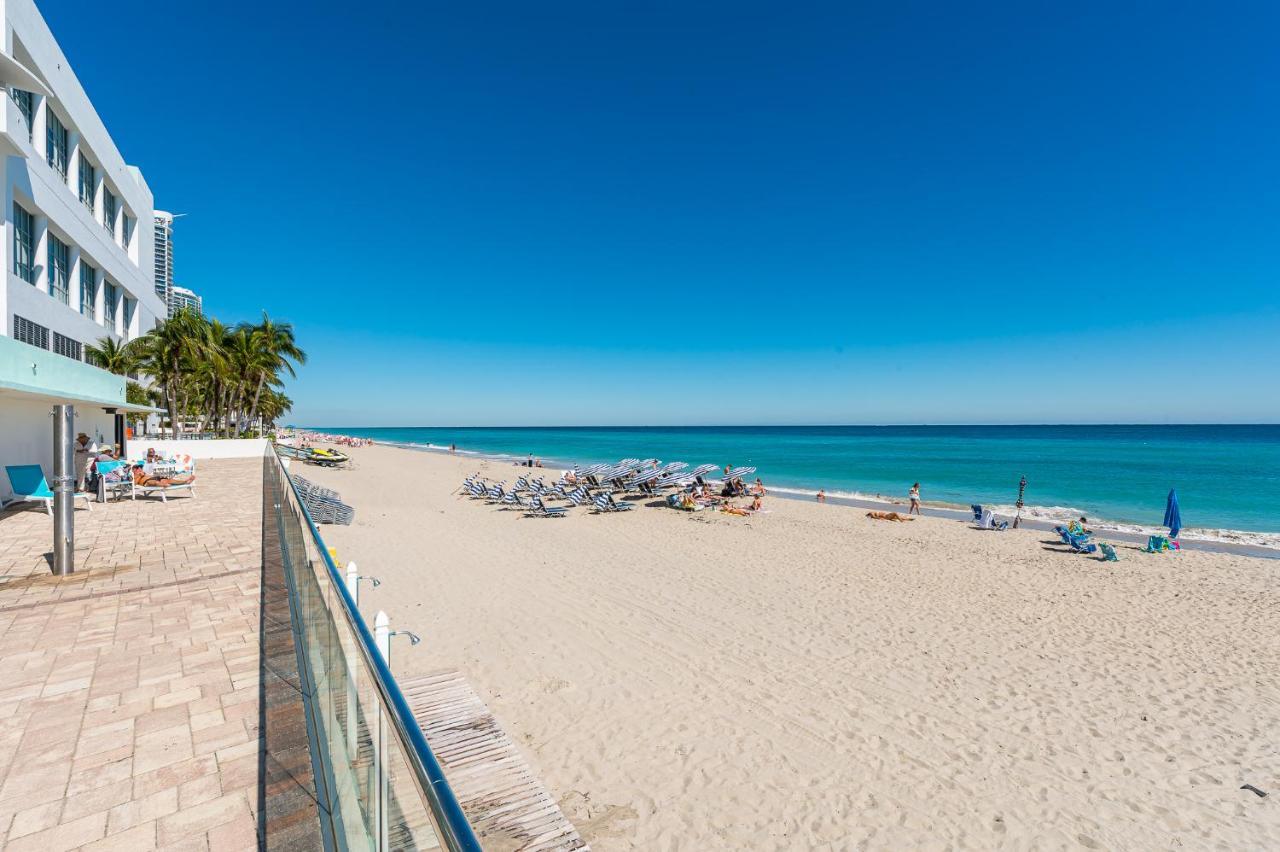 Amazing 2br 2ba Newly Reno Beachfront W/beach View Apartment