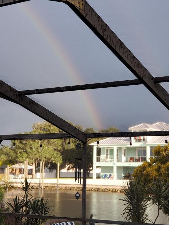 Waterfront Mid Century - Close To Beach - 2 Bedroom 3 Ba Holiday home Ruskin