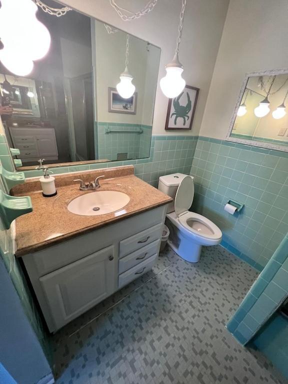 Waterfront Mid Century - Close To Beach - 2 Bedroom 3 Ba * Ruskin
