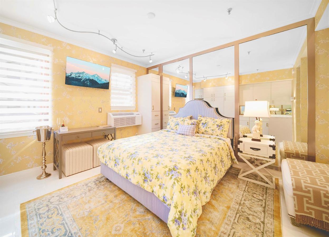 Renovated In The Heart Of Palm - Free Parking, Security Box