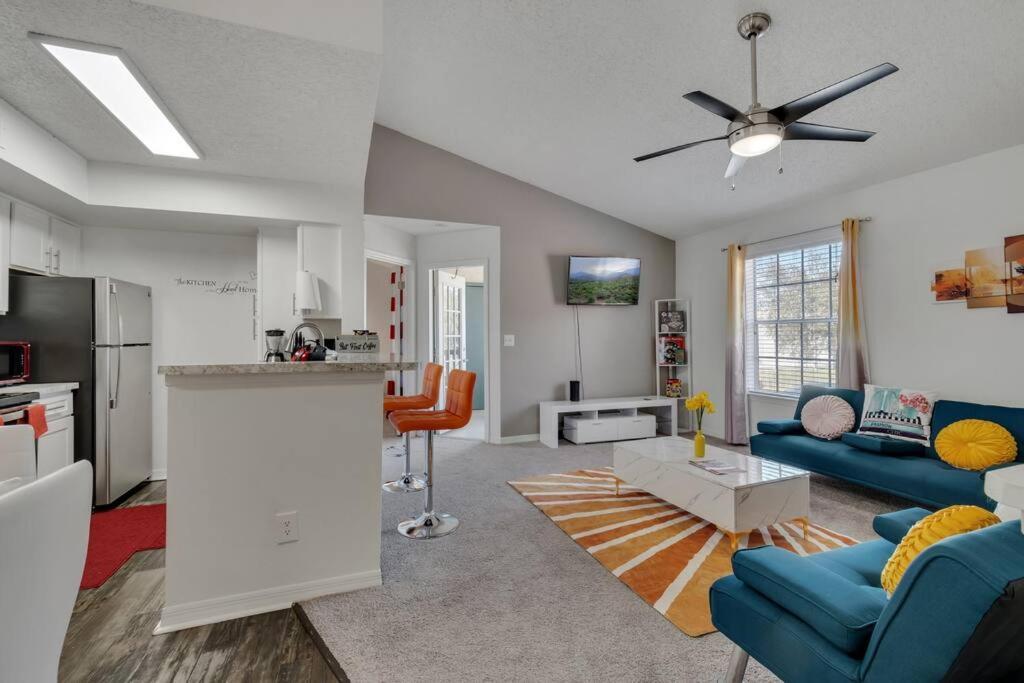 Stylish Themed Family Unit- 10 Mins Away Kissimmee
