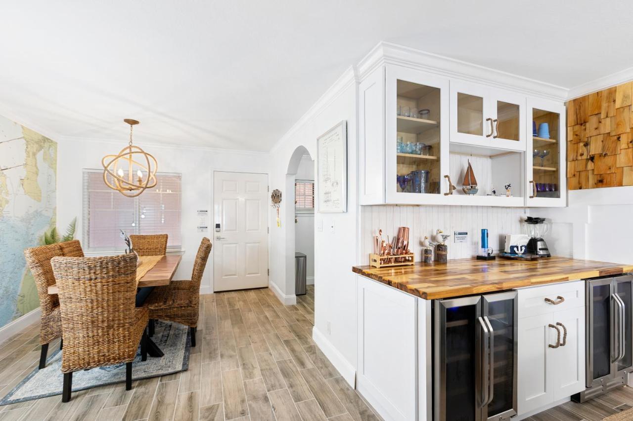 Premier 2bd Waterfront Barefoot Beach Apartment Clearwater Beach