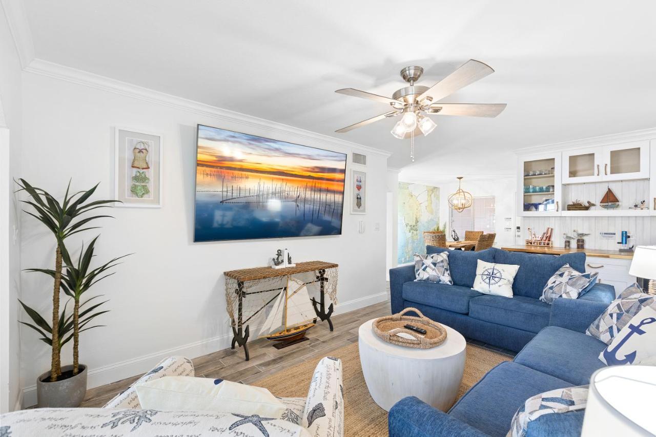 Premier 2bd Waterfront Barefoot Beach Apartment Clearwater Beach