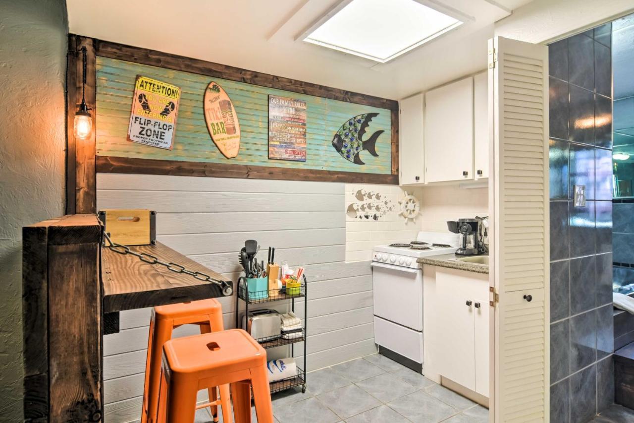 Apartment Bright Gulf Coast Escape - 8 Mi To Johns Pass! *