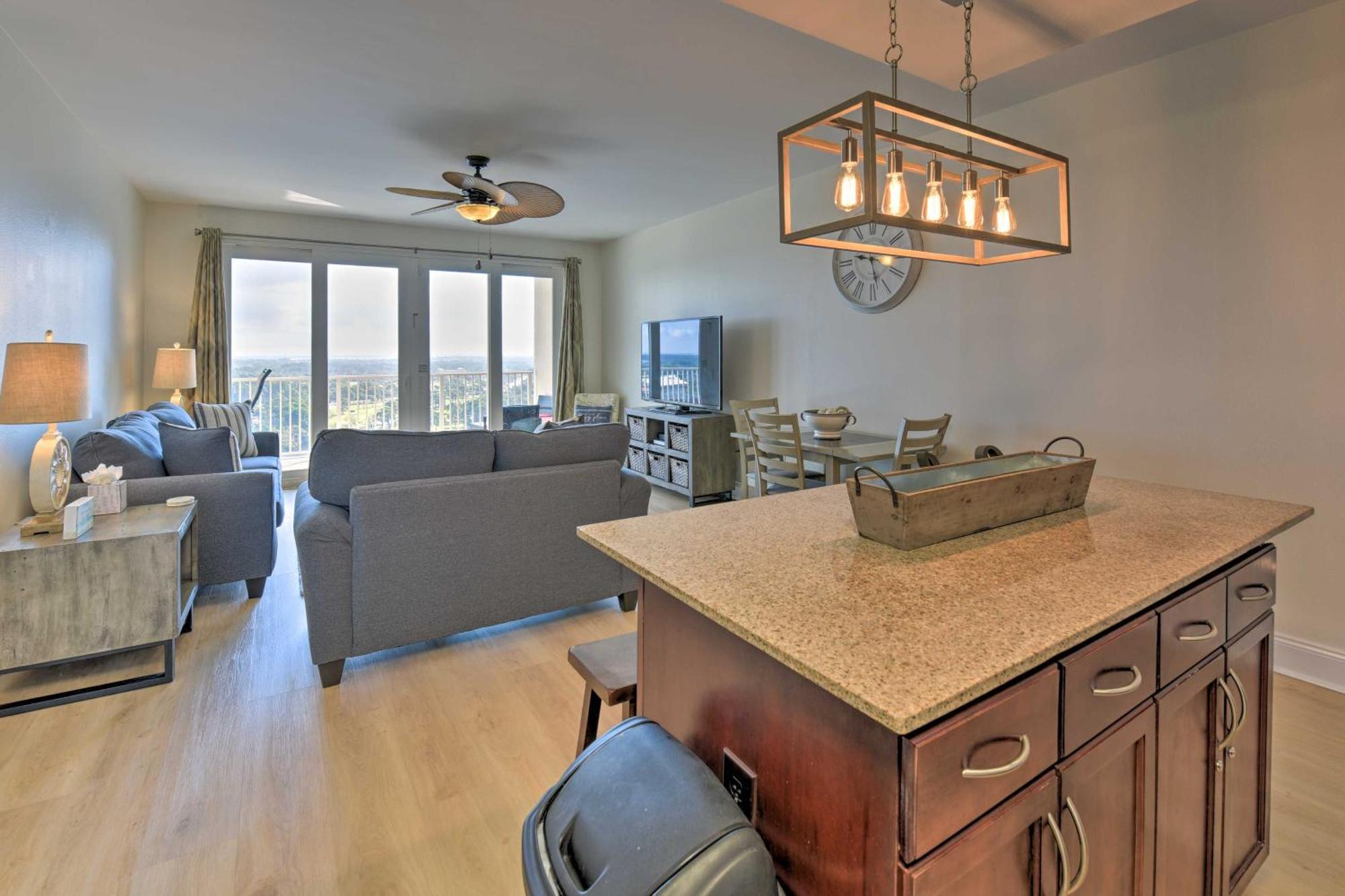 Apartment Comfy Pcb With View And Private Access! *