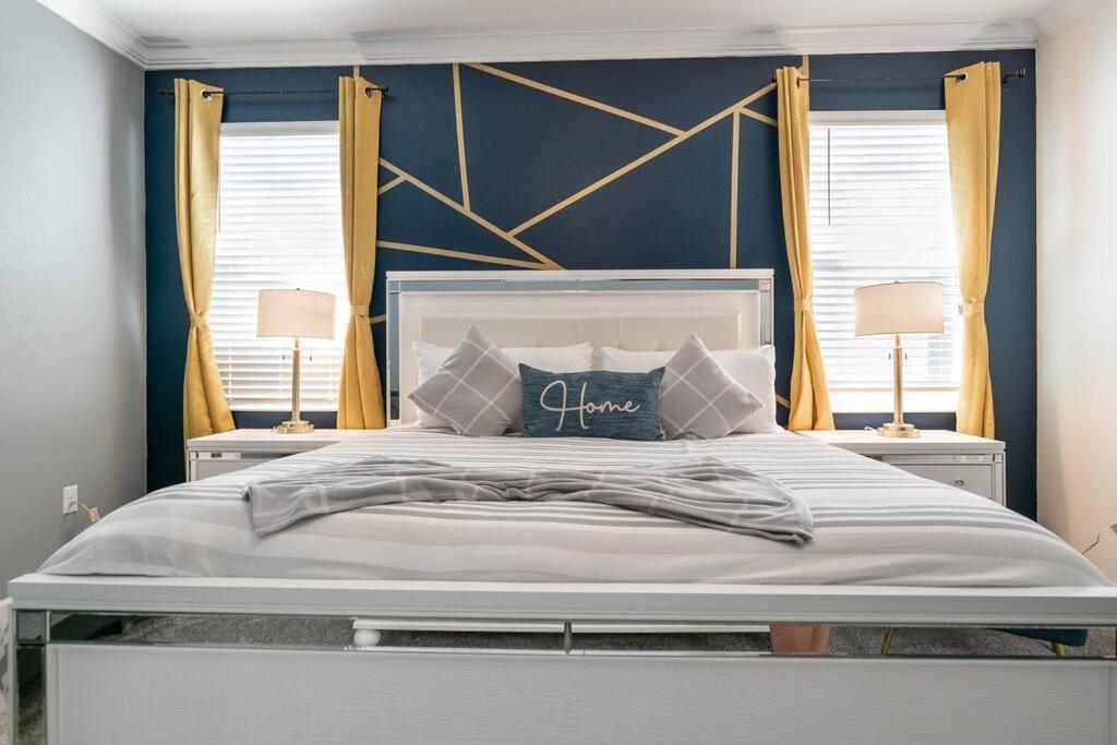Luxury 9br @ Storey Near