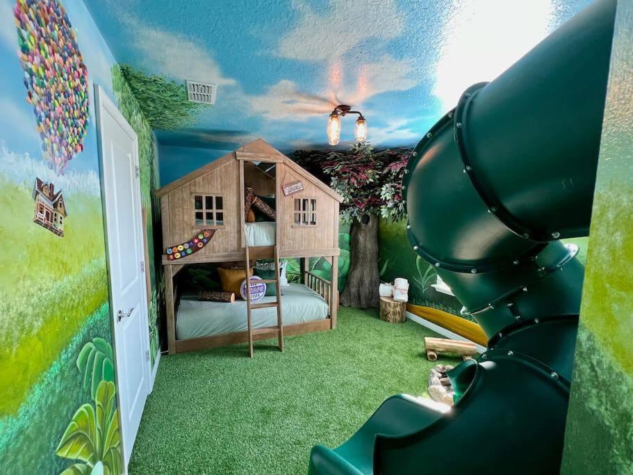 Spectacular! Disney/universal Themed