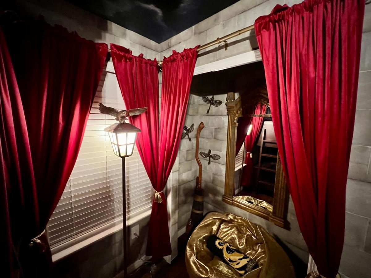 Spectacular! Disney/universal Themed