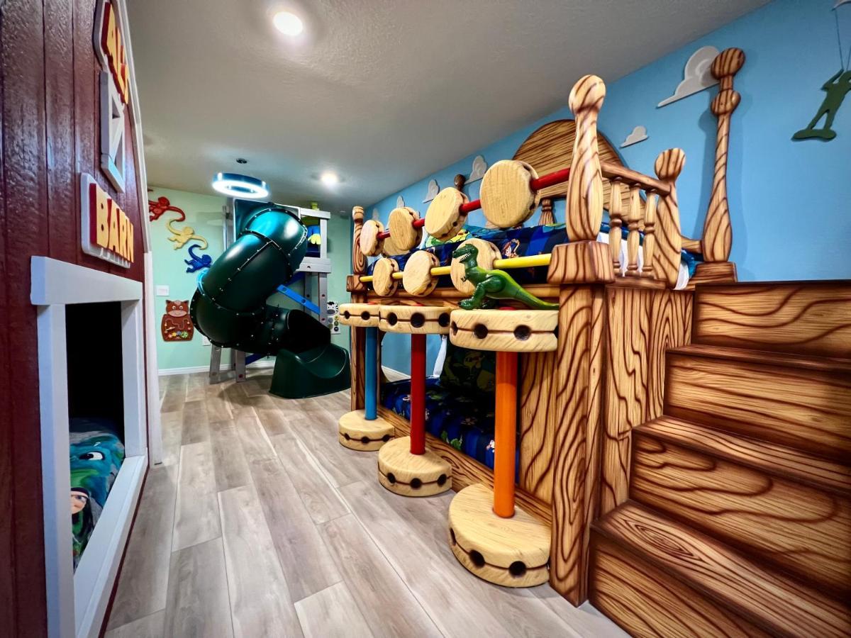 Spectacular! Disney/universal Themed * Davenport