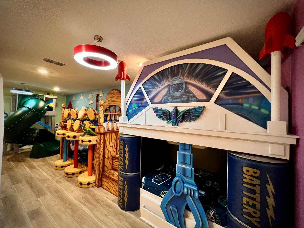 Spectacular! Disney/universal Themed Holiday home