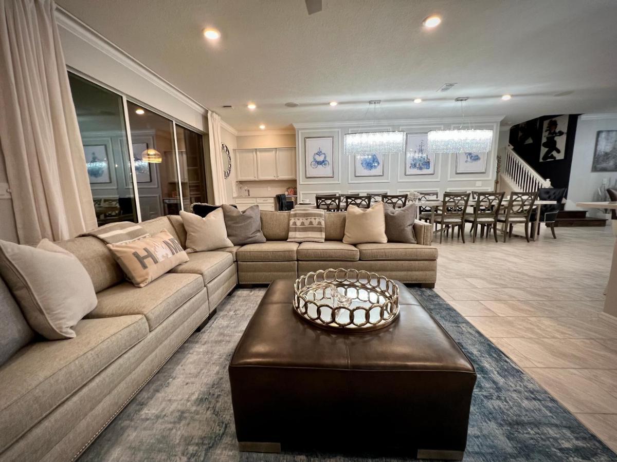 Spectacular! Disney/universal Themed Holiday home *