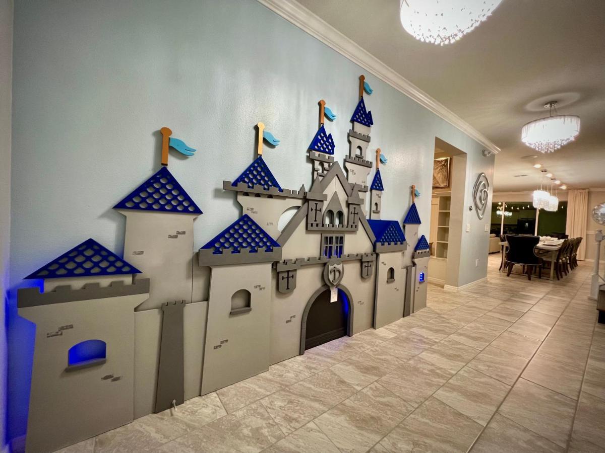 Spectacular! Disney/universal Themed Holiday home *
