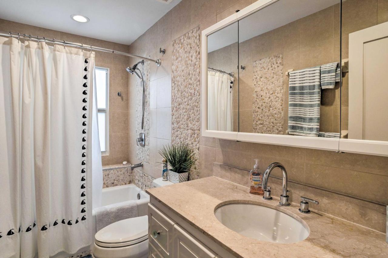 Holiday home Juno House With Private Pool Walk To Beach!