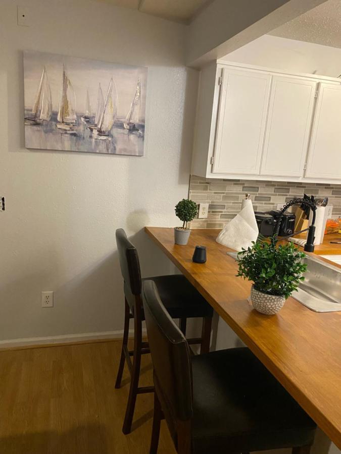Beautiful House Sleeps 12 - Hot Tub - Breakfast - Walk To Panama City Beach