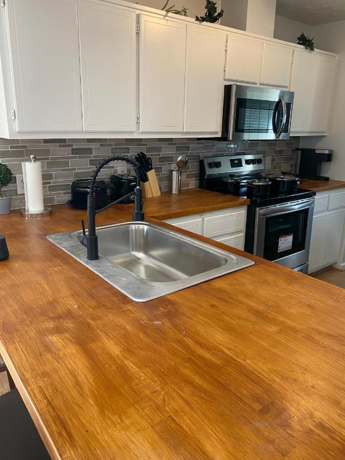Beautiful House Sleeps 12 - Hot Tub - Breakfast - Walk To Panama City Beach