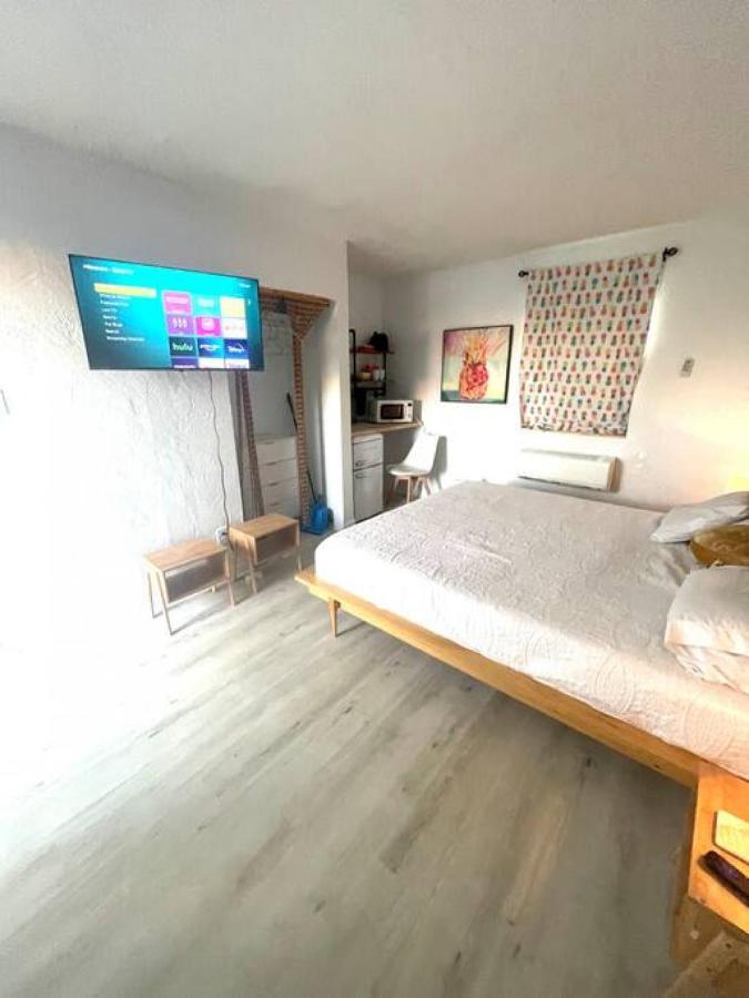 Apartment Pineapple Shores Retro 9 Daytona Beach